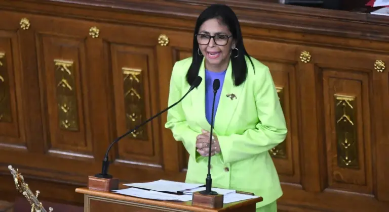 Delcy Rodríguez pide «unidad» a los venezolanos ante la «nueva etapa» política