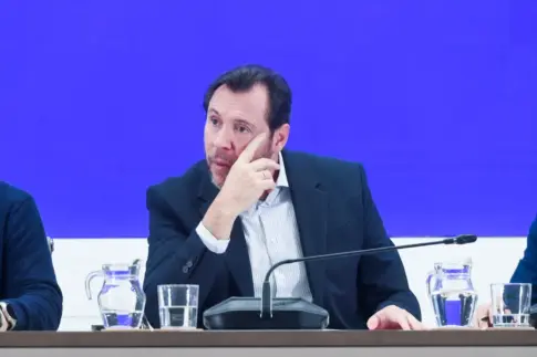 Óscar Puente apunta a un fallo crítico en la vía como causa del descarrilamiento en Adamuz