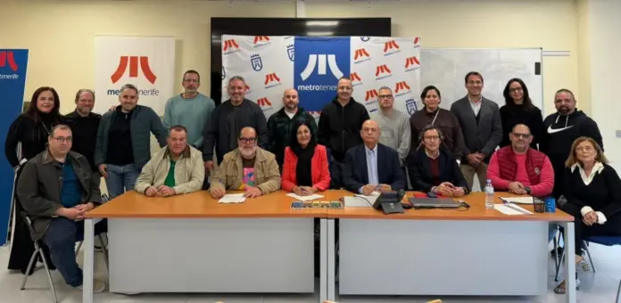 Metrotenerife y los sindicatos sellan el acuerdo que finaliza la huelga del tranvía tras dos años