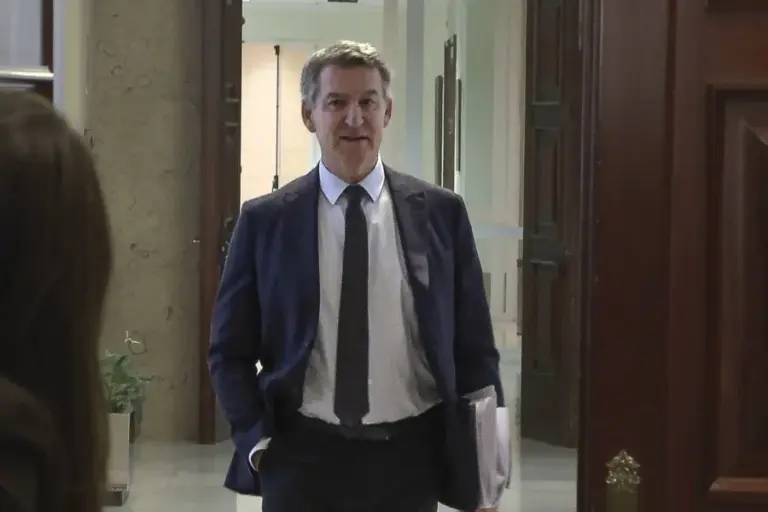 Feijóo admite que se confundió al decir desde cuándo estuvo informado sobre la dana