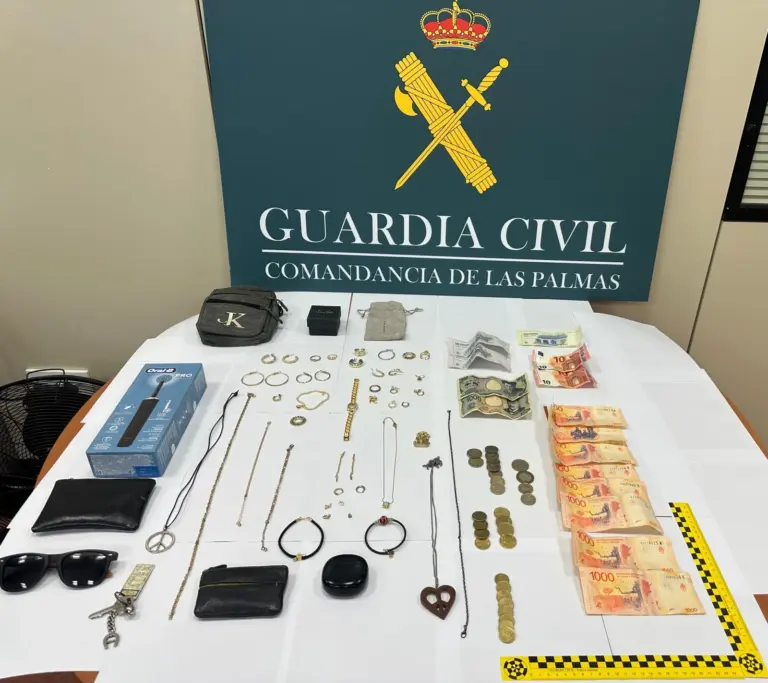 Detenido por robar de manera continuada equipaje en el aeropuerto de Fuerteventura