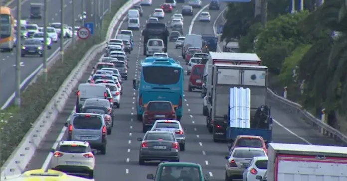La GC-1, una de las vías con más densidad de tráfico de Canarias. Imagen RTVC