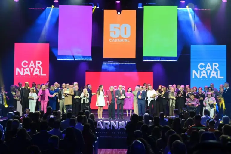 El Carnaval distingue a 77 personas, empresas e instituciones por su contribución a la fiesta a lo largo de sus 50 años de historia