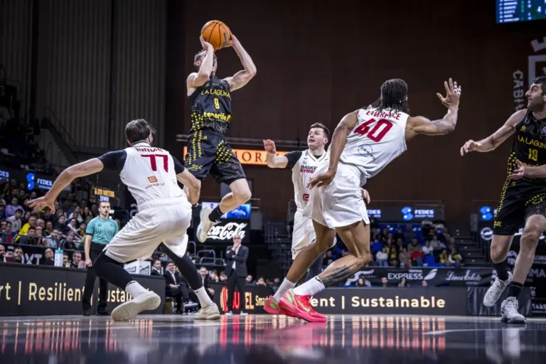 La Laguna Tenerife derriba al ERA Nymburk en una gran segunda mitad