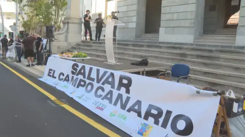 Agricultores de Tenerife, se manifiestan este sábado por la situación actual que vive el sector