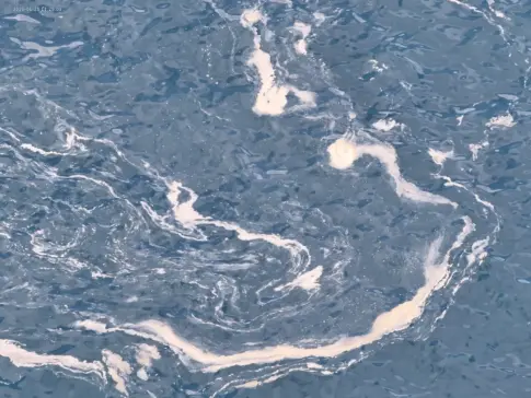 Telde cierra las playas de Salinetas y Melenara por nuevas manchas en la costa