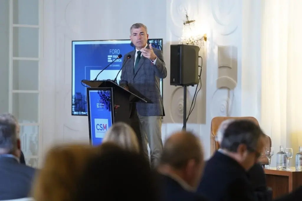 El consejero de Economía, Industria, Comercio y Autónomos de Canarias, Manuel Domínguez. Imagen Gobierno de Canarias