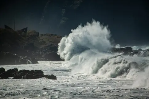 Canarias activa la alerta por un fuerte temporal de mar y viento