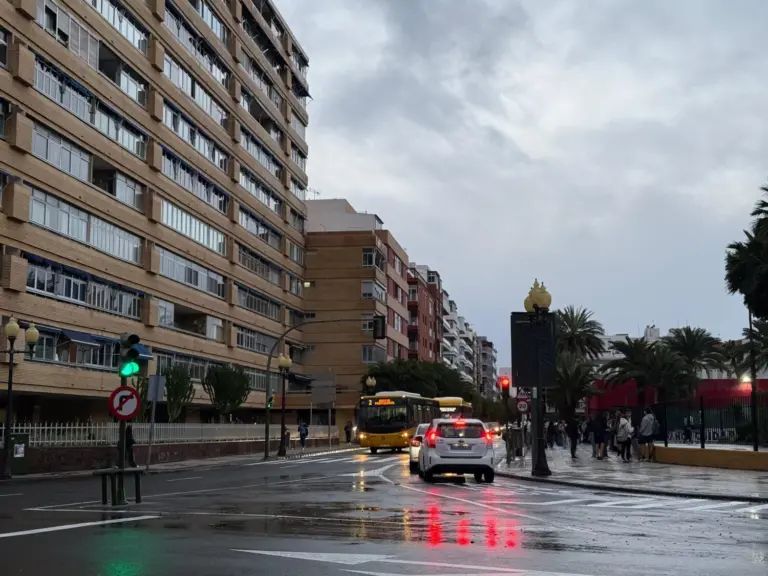 Abierto al tráfico el Paseo Tomás Morales, en Las Palmas de Gran Canaria, tras el asfaltado integral de la vía