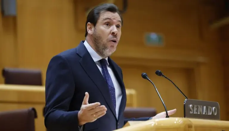 Puente, en el Senado, no ve posible «aún» facilitar una fecha de restitución de servicio Madrid-Andalucía