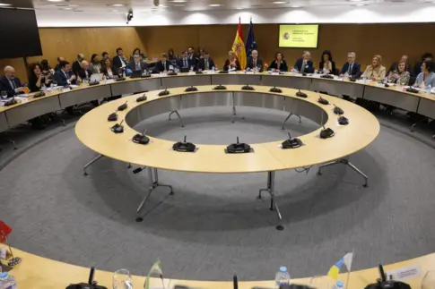 Asián critica la falta de transparencia y advierte de que el «nuevo modelo de financiación deja sola a Canarias»