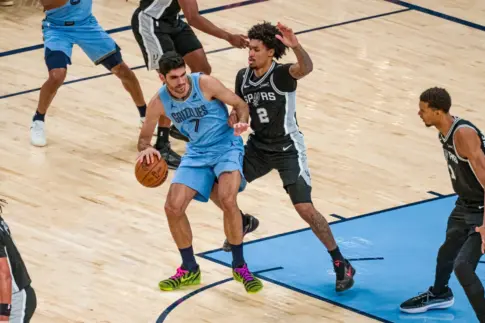 Entrevista exclusiva en Televisión Canaria a Santi Aldama