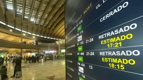 El temporal colapsa Tenerife Norte con once desvíos y diecisiete cancelaciones