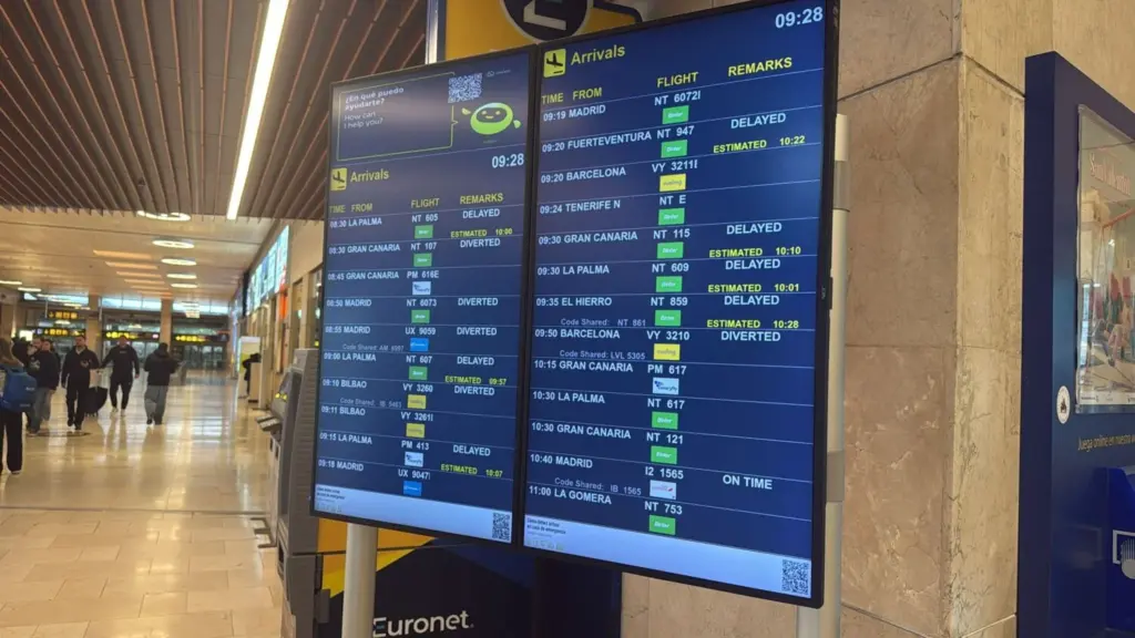 El temporal de viento y niebla obliga a desviar vuelos en Tenerife Norte