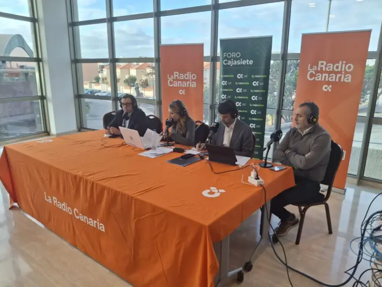 El Foro Cajasiete debate en Fuerteventura el futuro energético de Canarias