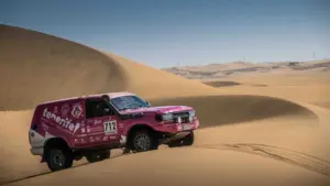 El ‘Zorro Rosa’ brilla en el Dakar Classic