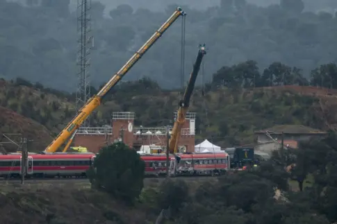 Hallan un nuevo cuerpo sin vida del accidente ferroviario de Adamuz y ya son 43