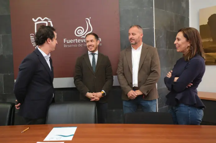 Formalización del inicio de las obras del Complejo Ambiental de Zurita, en Puerto del Rosario, Fuerteventura. Imagen ACFI/Gobierno de Canarias