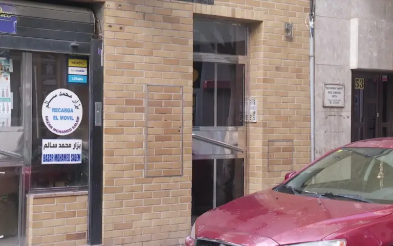 La mujer hallada muerta junto a su marido habría sido asesinada por él