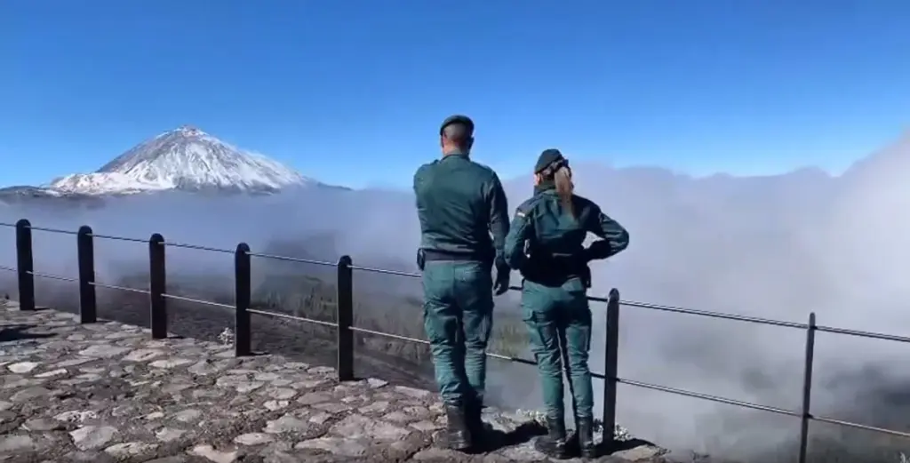 La Guardia Civil blinda el Parque Nacional del Teide frente al turismo activo irregular