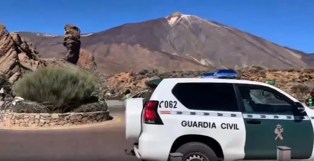 La Guardia Civil blinda el Parque Nacional del Teide frente al turismo activo irregular
