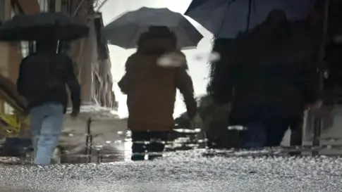 Fin de semana de frío, viento y olas en Canarias