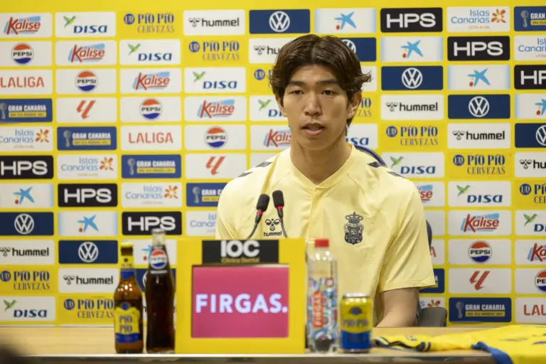 El japonés Taisei Miyashiro quiere adaptarse pronto y ascender con la UD Las Palmas