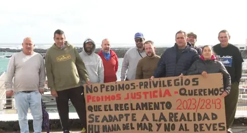 El sector pesquero protesta contra la nueva normativa europea que pone en peligro su supervivencia