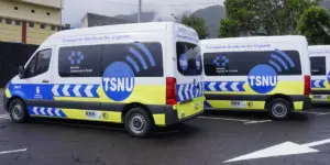 Los sindicatos no descartan la huelga en el transporte sanitario en Canarias / Archivo