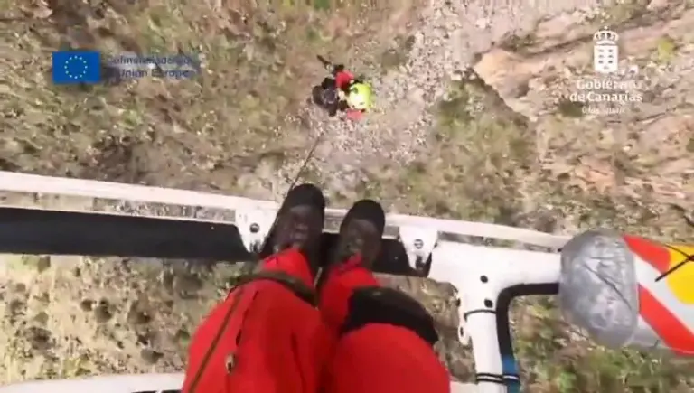 Una joven de 23 años, en estado crítico tras caer por un sendero en Tenerife
