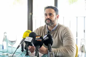 El concejal de Teguise atribuye su dimisión al recorte de personal