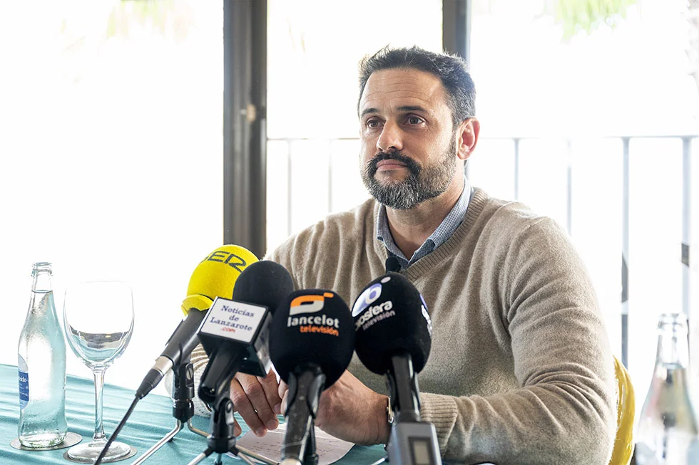 El concejal de Teguise atribuye su dimisión al recorte de personal