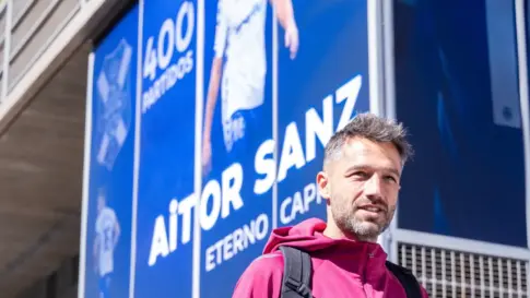 Aitor Sanz: «Se me saltaron las lágrimas al ver mi imagen en la puerta 16»