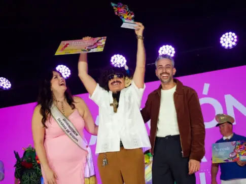 Las letras y la picardía de ‘Los dibujos animados se van de fogalera’ conquistan ‘La Canción de la Risa’