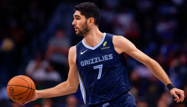 Santi Aldama vuelve y los Grizzlies ganan frente a los Kings