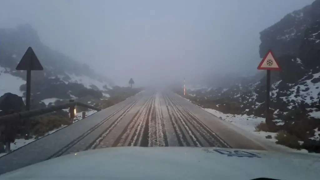 Hielo y nieve en los accesos al Teide. Imagen Cabildo de Tenerife