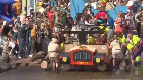 Puerto del Rosario vuelve a llenarse de ingenio, color y tradición con la Regata de Achipencos 