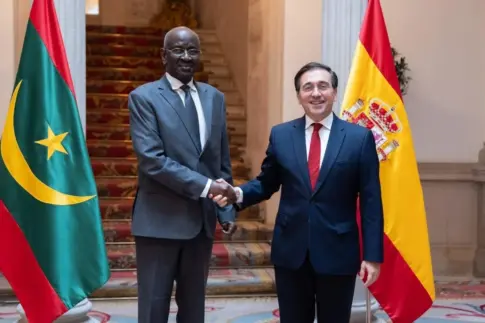 Albares trata migración y pesca con el ministro de Exteriores de Mauritania