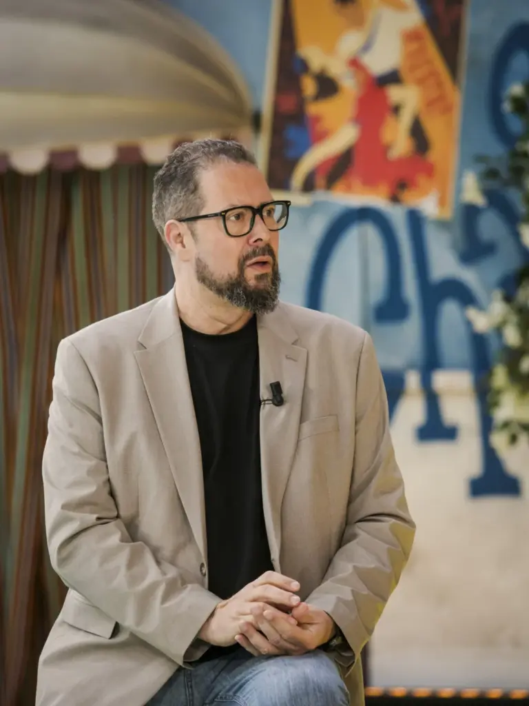 Alexis Hernández, presentador de la Gala de la Reina. Imagen Álvaro Armas