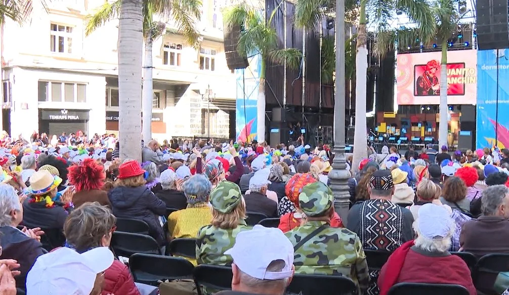 Santa Cruz de Tenerife celebra el Carnaval Senior con música y disfraces
