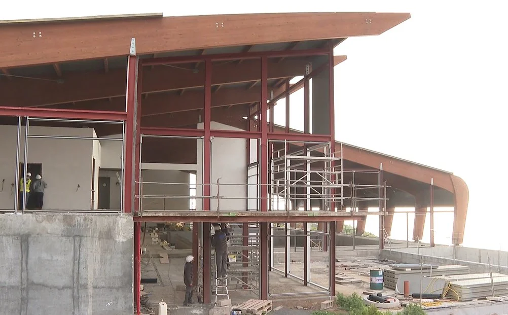 Valverde confía en abrir sus piscinas cubiertas antes de final de año