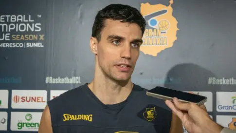 Carlos Alocén: «La mentalidad del vestuario no es otra que la de sacar esto adelante»