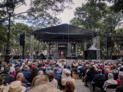 El Carnaval de Día toma las calles de Santa Cruz de Tenerife