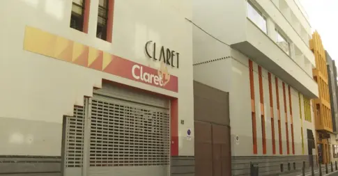 El profesor suspendido tras una denuncia por conversaciones inapropiadas con una menor solicita su reincorporación y denuncia extorsión