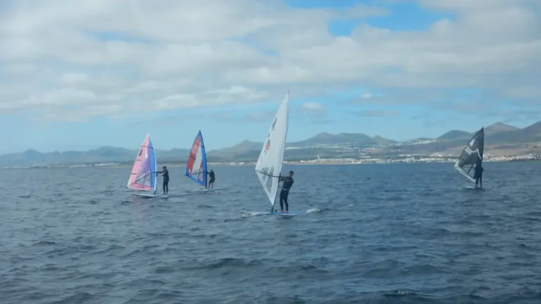Ricardo Jiménez y María Elena Boyé triunfan en la Copa de España Windsurfer 2026