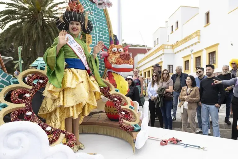 El Carnaval de Día toma las calles de Las Palmas de Gran Canaria