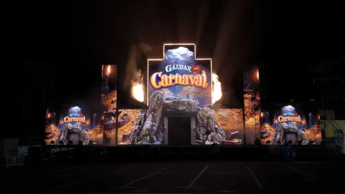 El escenario del Carnaval de Gáldar listo para el abordaje pirata