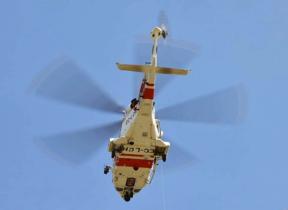 Rescatados los cinco ocupantes de un velero hundido a diez millas de Gran Canaria