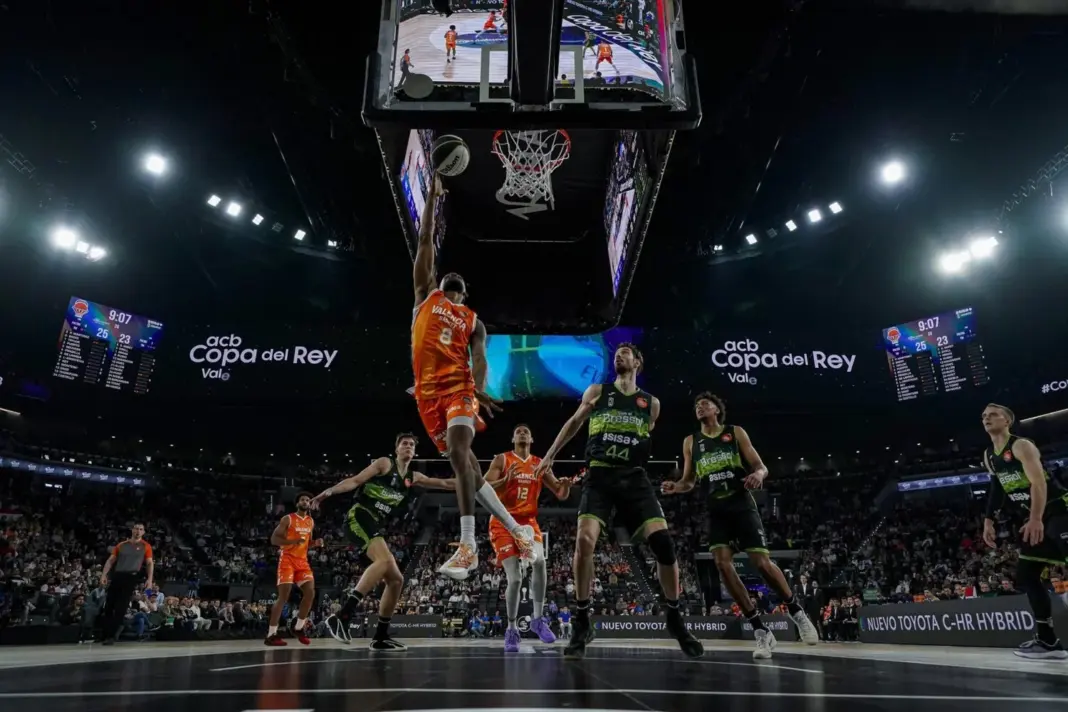 El Valencia Basket supera al Joventut (95-84) y se mete en semifinales. Europa Press