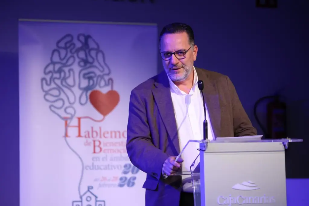 Poli Suárez sitúa el bienestar emocional como eje estratégico del sistema educativo canario